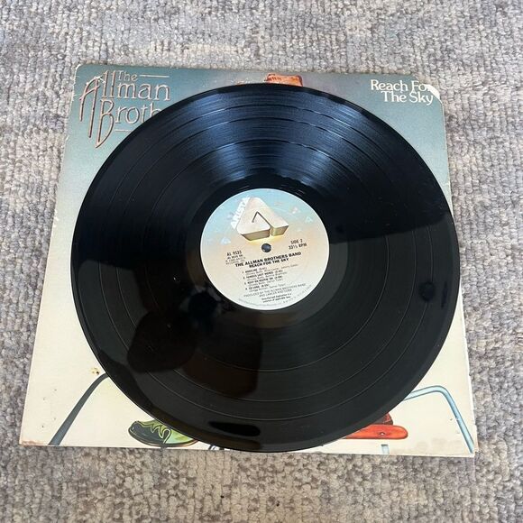 THE ALLMAN BROTHERS BAND REACH FOR THE SKY LP 1980 VINTAGE VINYL RECORD - Picture 6 of 7